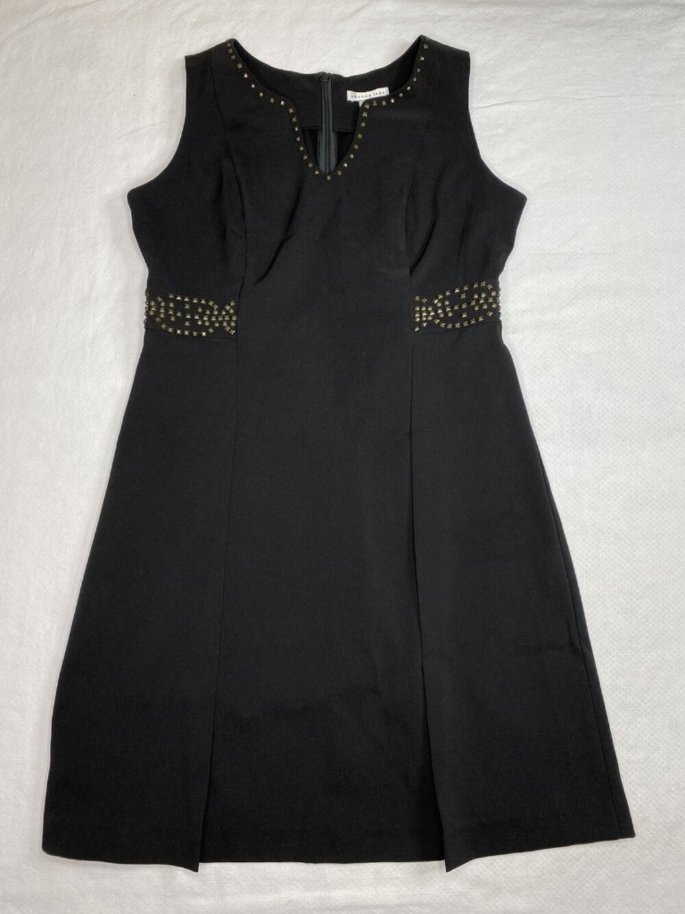Amanda Lane Black Dress sz 8 Sleeveless V Neck Studded Minimalist Office LZ37
